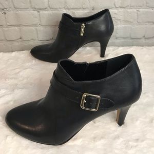 Vince Camuto Vonilesa booties, size 8.5